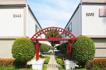 Entry to community l The Knolls Apartment in Orange CA